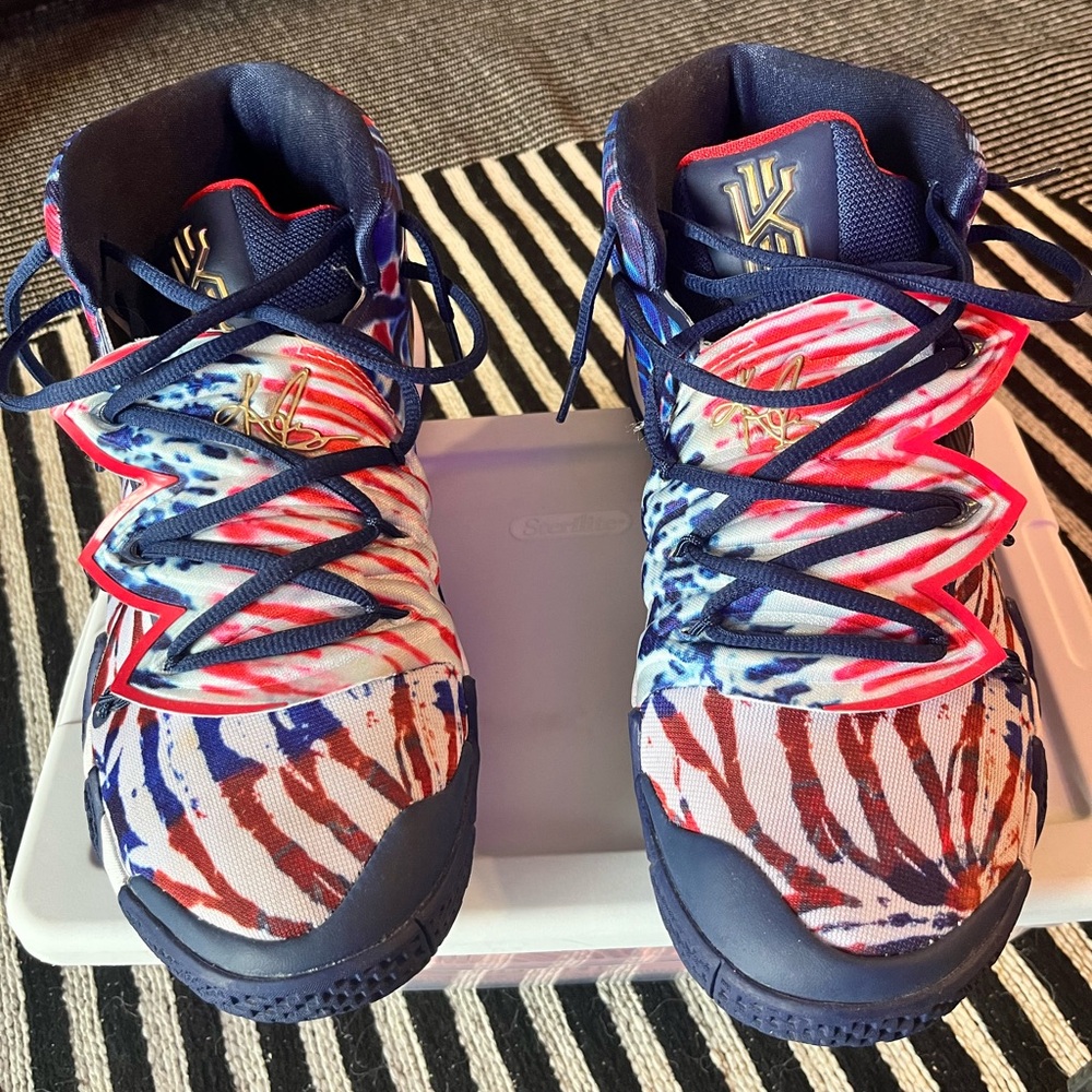 Men Kyrie Sneakers - what the USA